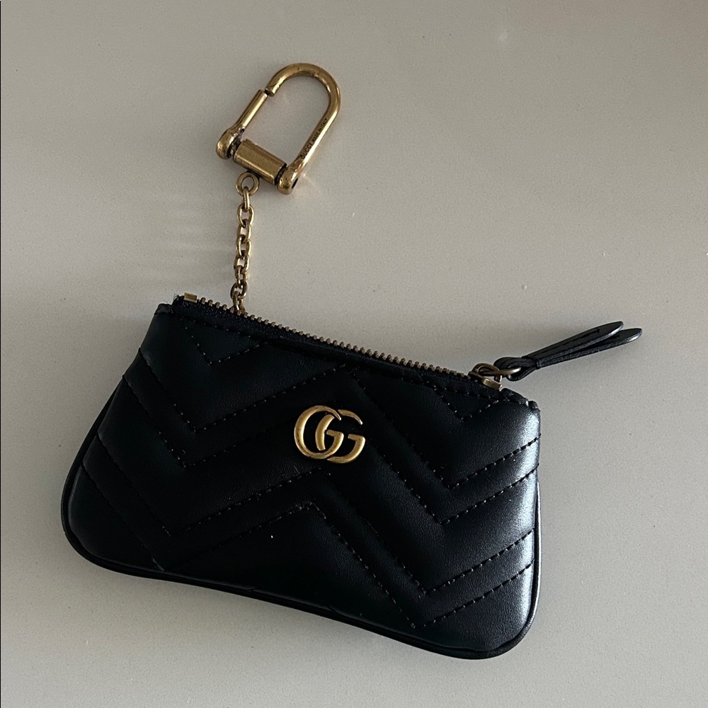 Used Gucci Coin Purse Key Card Holder - CLASP DOESNT HOLD FIRM